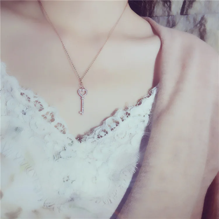 Женское ожерелье с подвеской в форме сердца из серебра 925 пробы блестящим