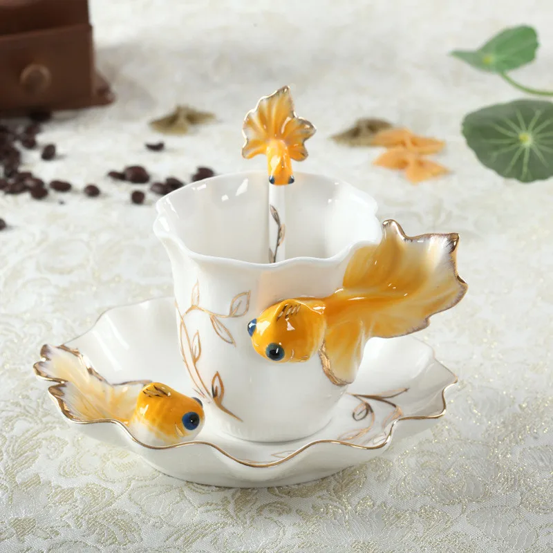 Совершенно превосходный 3D милый Кофе, рыба, чайная чашка, блюдце, ложка, цвет, эмаль, керамический фарфор, кофейные чайные сервизы для дома, кафе, подарок