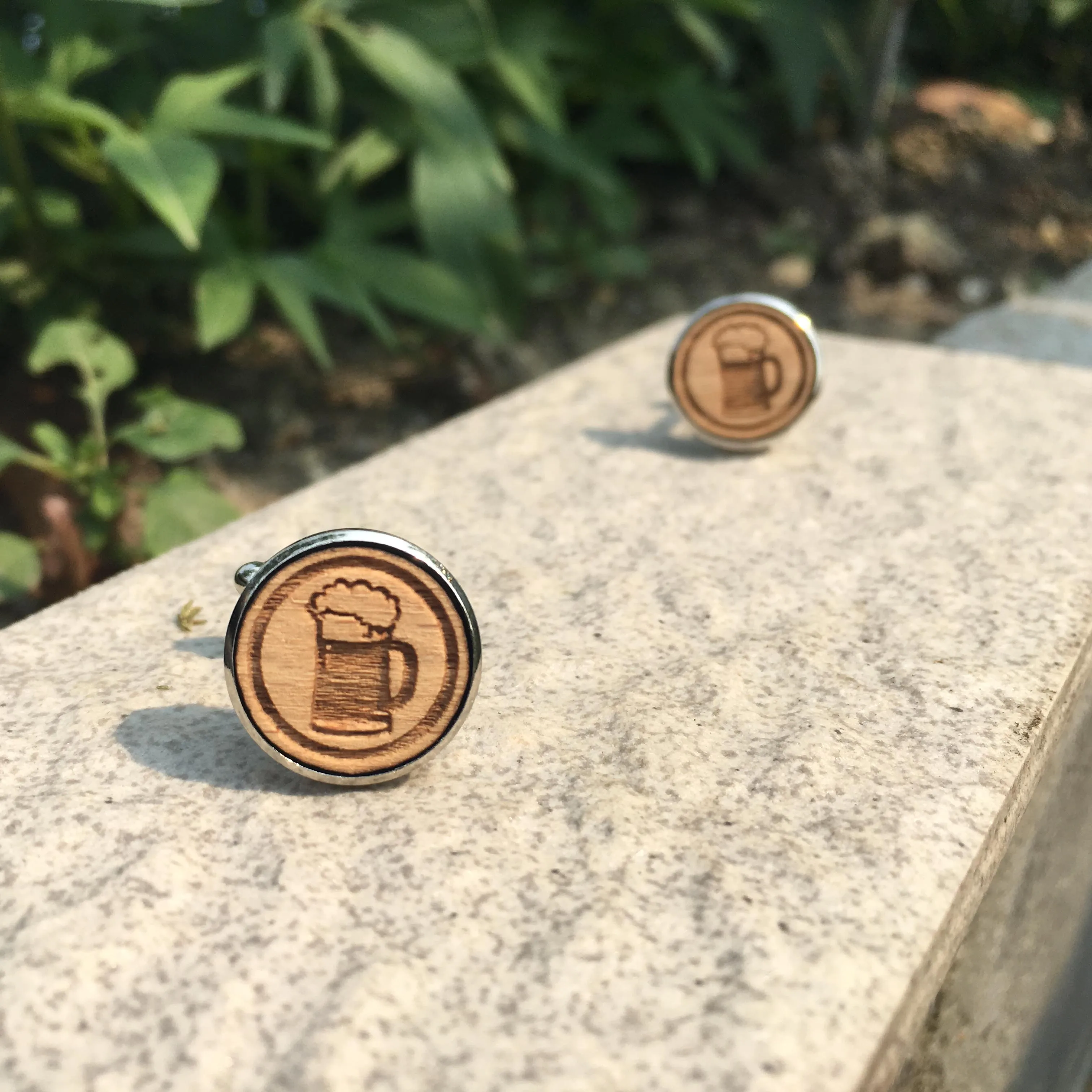 Пивные кувшины гравированная лазером древесина запонки Октоберфест деревянные