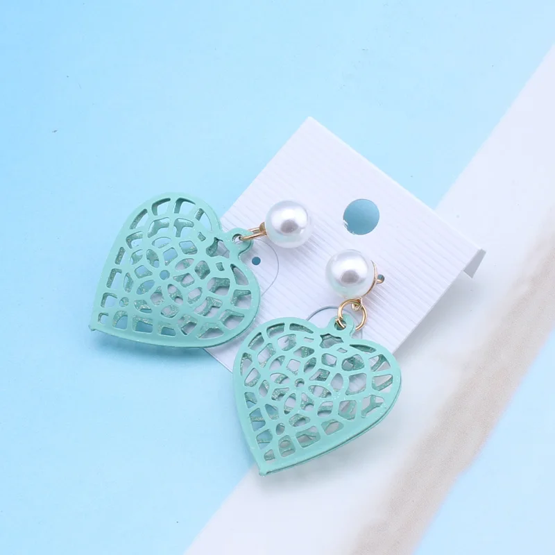 Ltumbe 7 цветов Мода спрей живописи Сплав Полые Кулоны в форме сердца Серьги