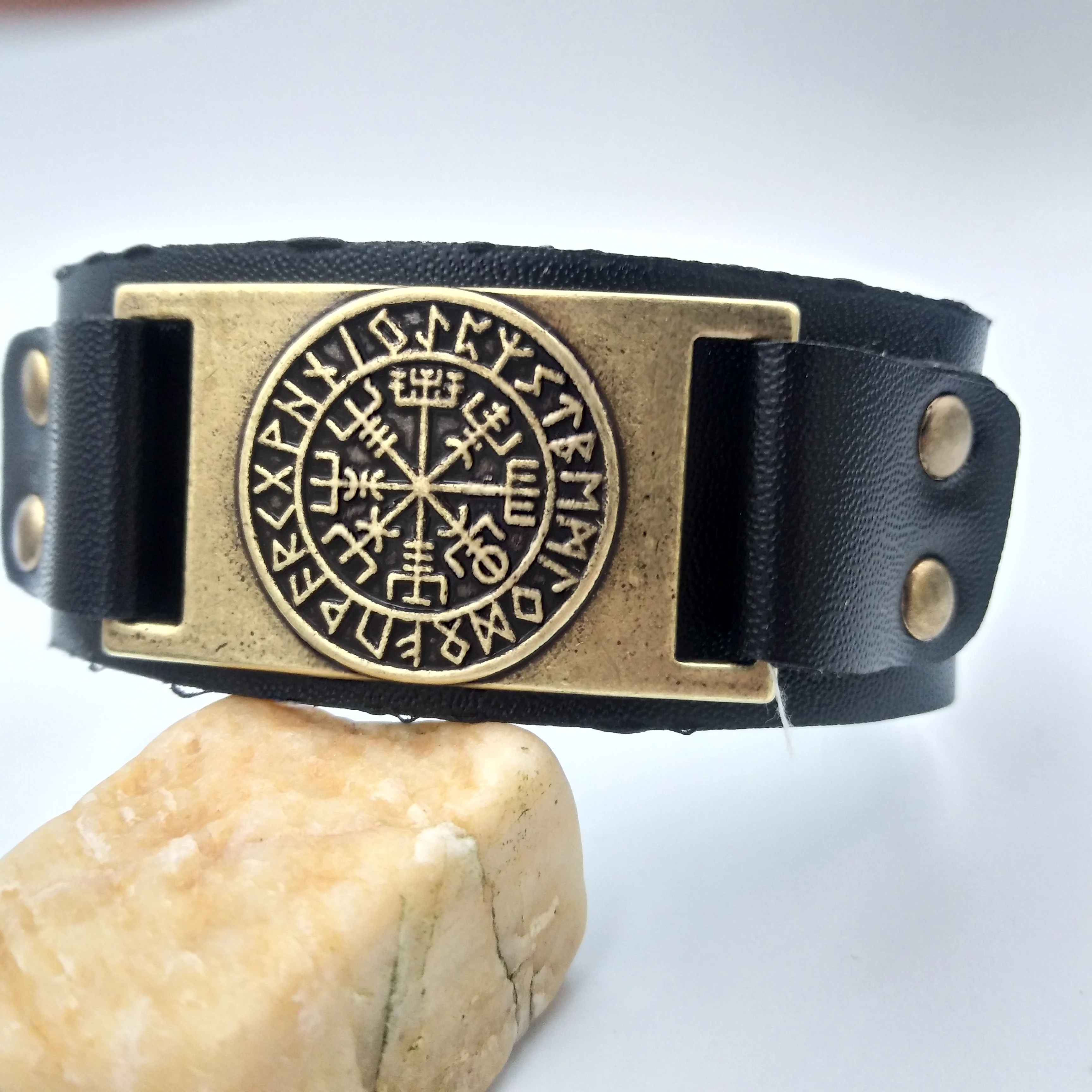 Мужской кожаный браслет нордические руны Viking Vegvisir Compass на запястье amulet