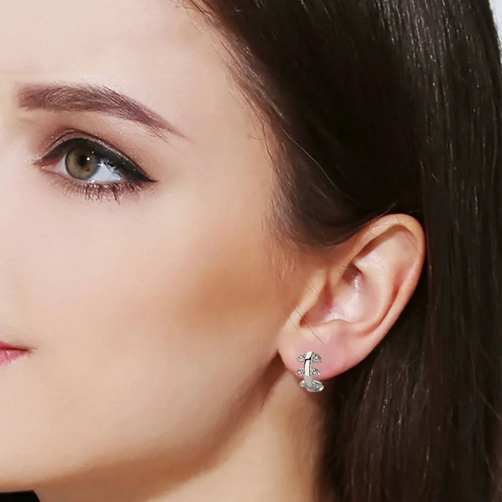 

Authentic 925 Sterling Silver Earring Simple Snowflake Crystal Stud Earring For Women Wedding Party Jewelry Gift