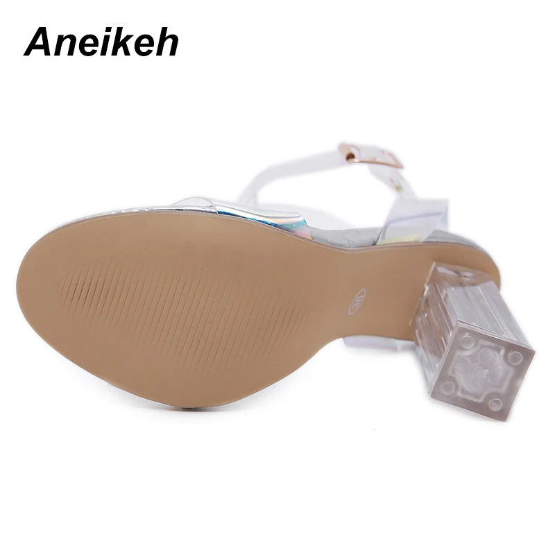 Aneikeh/ Новинка pvc сандалии Для женщин открытый круглый носок обувь на высоких квадратных каблуках прозрачные Туфли с ремешком и пряжкой ясно Стекло каблук PU платье 35-40