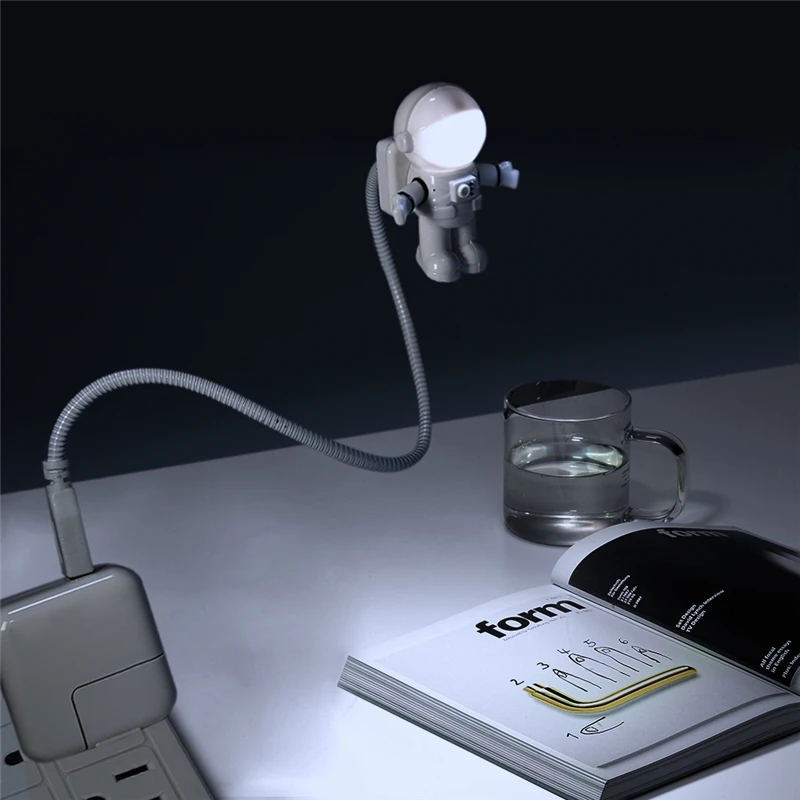 2 шт. Мини Прохладный астронавт Spaceman USB LED Light любовный Стиль Регулируемый ночник
