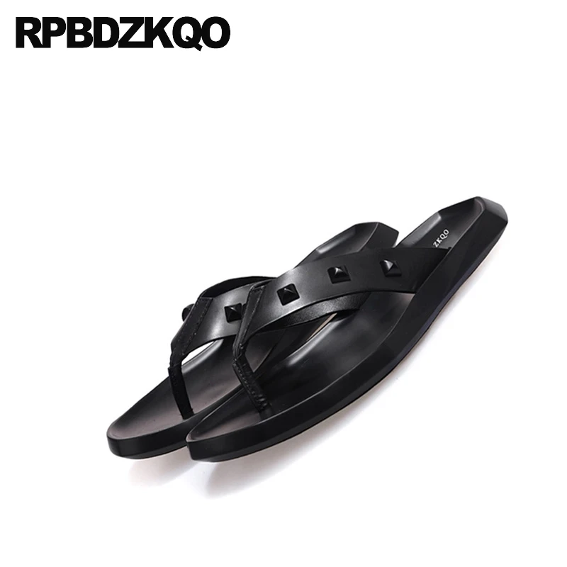 Мужские сандалии с заклепками черные кожаные шлепанцы для улицы тапочки воды