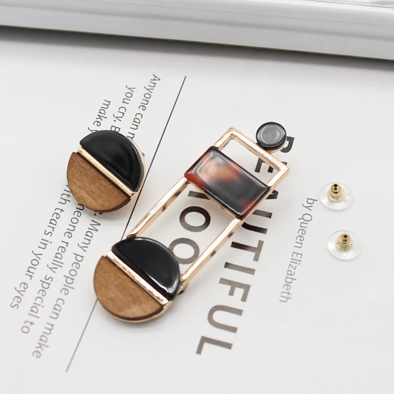 Hyperbole Леопардовый принт асимметричные серьги гвоздики с эпоксидной смолой для