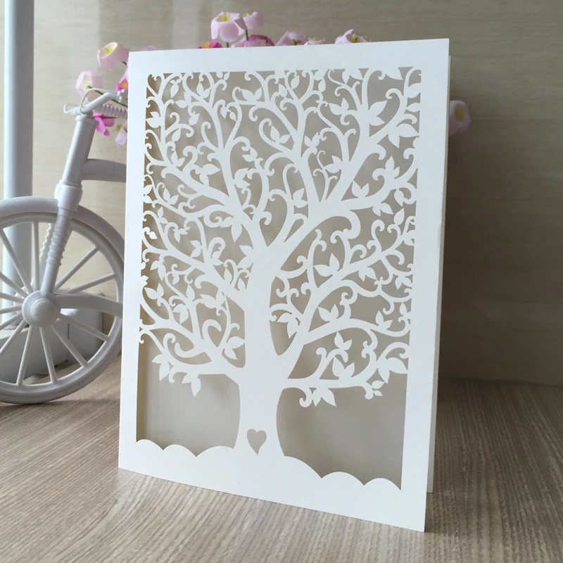 25 шт. вертикальное лазерное вырезное шикарное дерево пригласительные комплекты