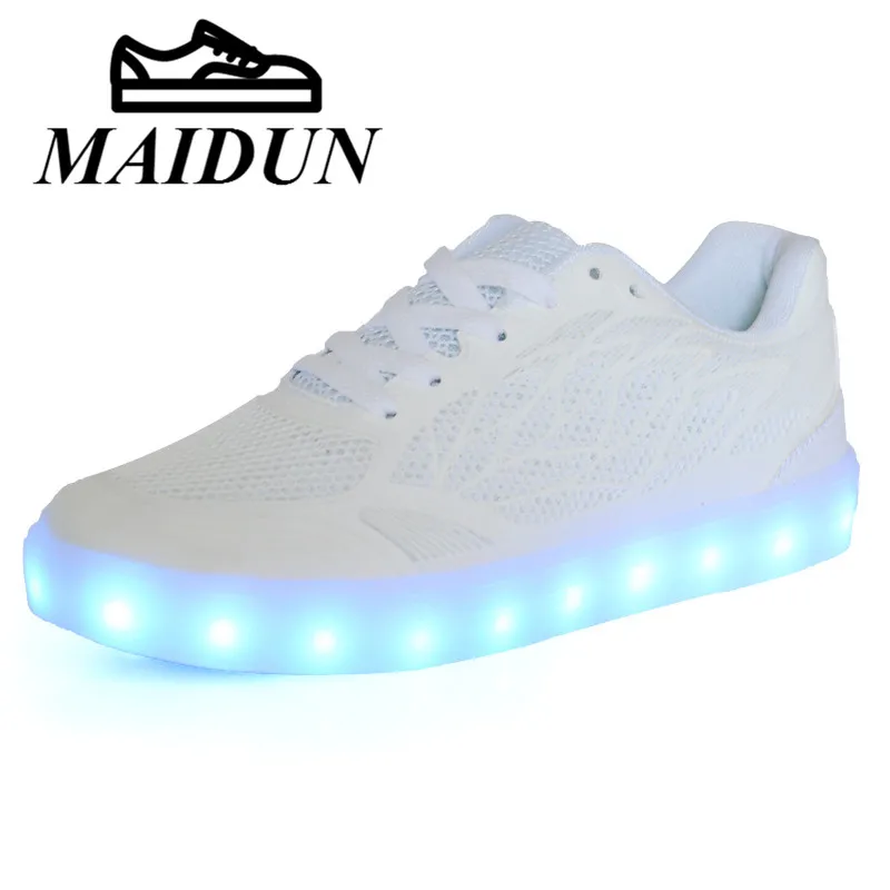 Led Женщины плоские с зимой Новый теннисный светодиодные Отдыха Повседневная