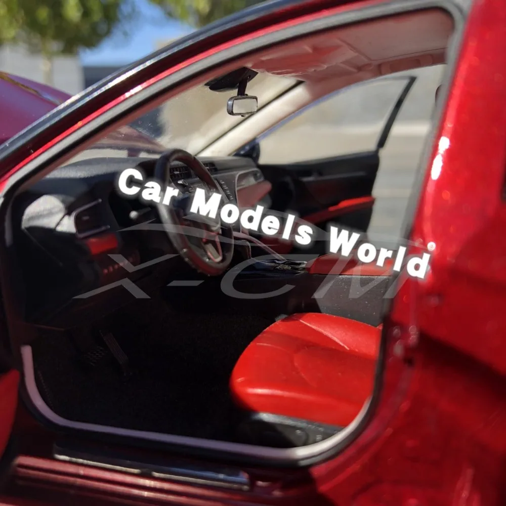 Литая под давлением модель автомобиля для всех новых Camry Sport 1:18 (красный) +