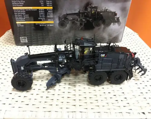 Редкие литые под давлением игрушки модель DM 1:50 гусеница кошка 18M3 двигатель грейдер Инженерная техника 85522 для мужчин подарок, коллекция, украшения