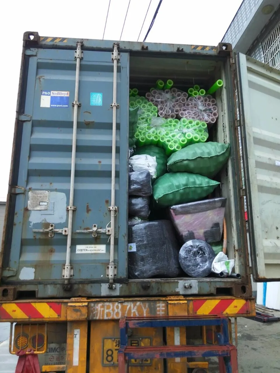 Экспортируется в Испанию экологически чистое игровое оборудование для