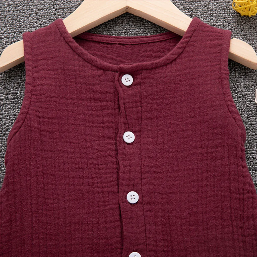 Удобная летняя одежда для малышей однотонный комбинезон на пуговицах маленьких