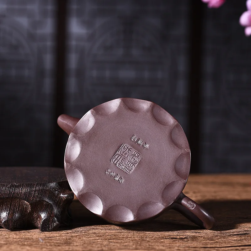 

120ML Yixing Purple Clay Teapot Purple Mud Engraving Vintage Tea Pot Home Drinkware Zisha Pot Kettle Collection Decoration Craft