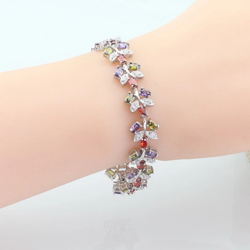 Женские вечерние наборы ювелирных изделий серебристого цвета многоцветные