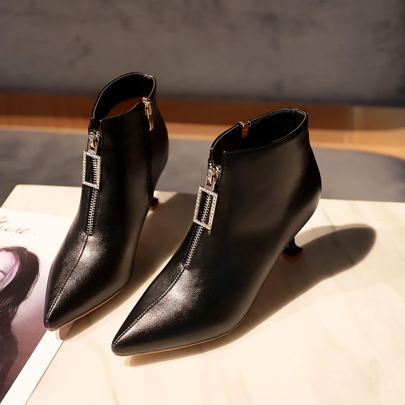 Женская обувь ботильоны с острым носком женские ботинки на молнии спереди