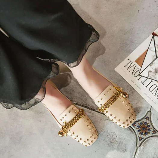 apricot Kette Müßiggänger Runway Kristall Schwarz Schlüpfen Quadratische Zehe Strass Italienisch Flache Schuhe Metall Nackt Designer Schuhe Frauen Luxus Mode Tropfenschifffahrt Frühlingsherbst Schön Europäisch - Цвет: apricot