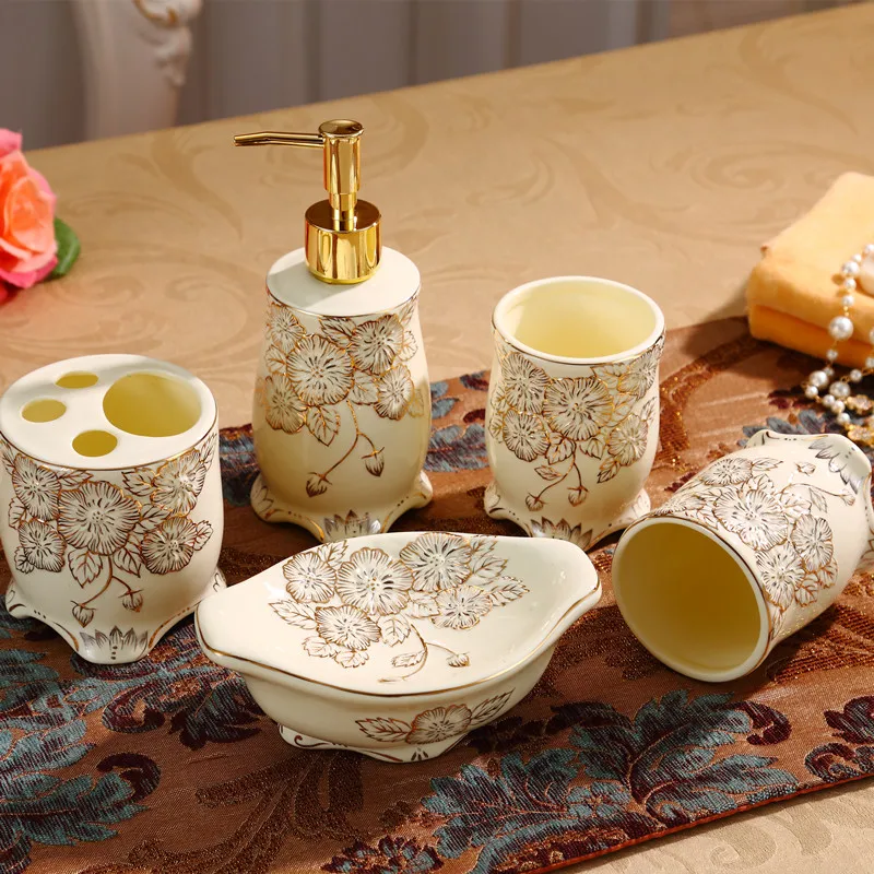 Европейский керамический набор для ванной комнаты из пяти предметов гаджеты