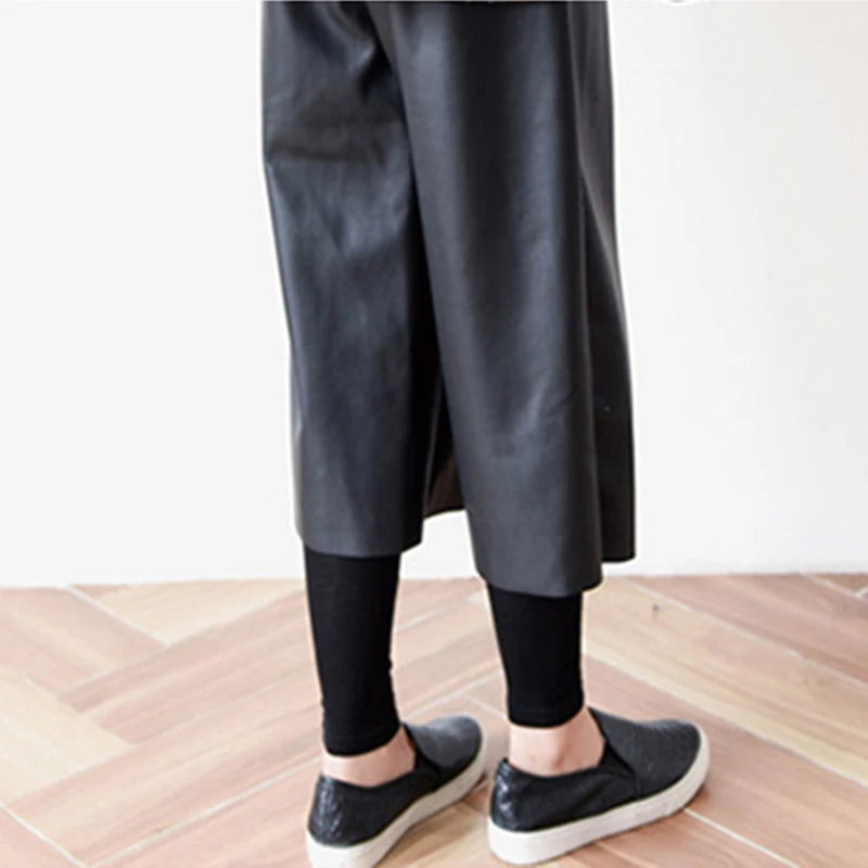TWOTWINSTYLE из искусственной кожи широкие брюки женские эластичные с высокой талией
