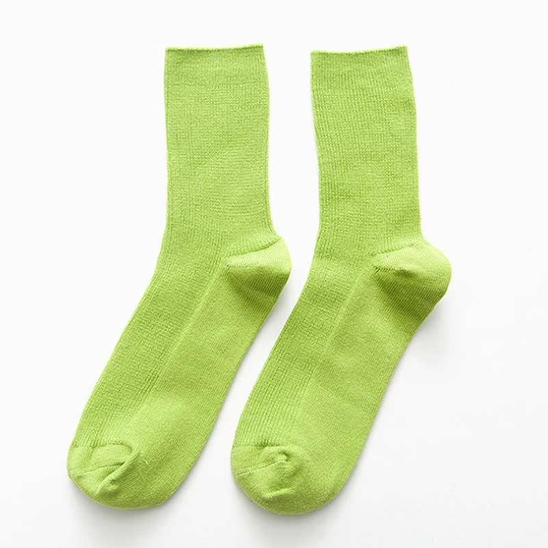 Bright green Модные хлопковые милые популярные новые чулочно-носочные изделия, плотные носки, носки-трубы средней высоты, карамельные цвета, женские зимние теплые носки в стиле Харадзюку - Цвет: Bright green