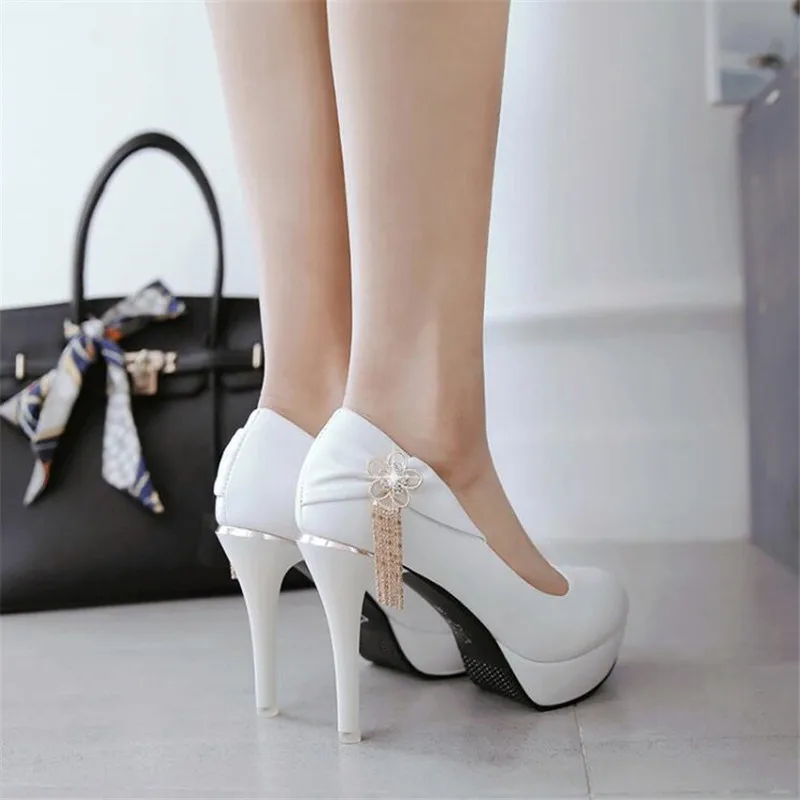 Новые модные женские туфли на высоком каблуке с круглым носком сезон весна-осень