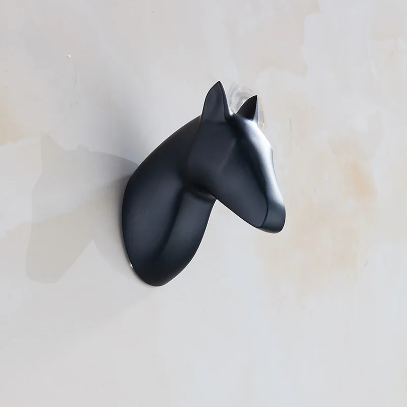 black Solid Horse Head Coat Hooks Wall Hang Mounted Towel Hook Gold / Black /Chrome Clothes Hook Bathroom Hardware - Цвет: black