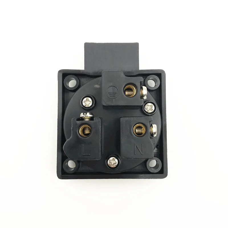 Британский промышленный безопасный выход 13A 250V IP44 TUV BS сертификация черный 2p + E UK