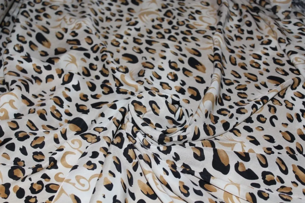 Шифоновая ткань с леопардовым принтом ширина 145 см | Дом и сад