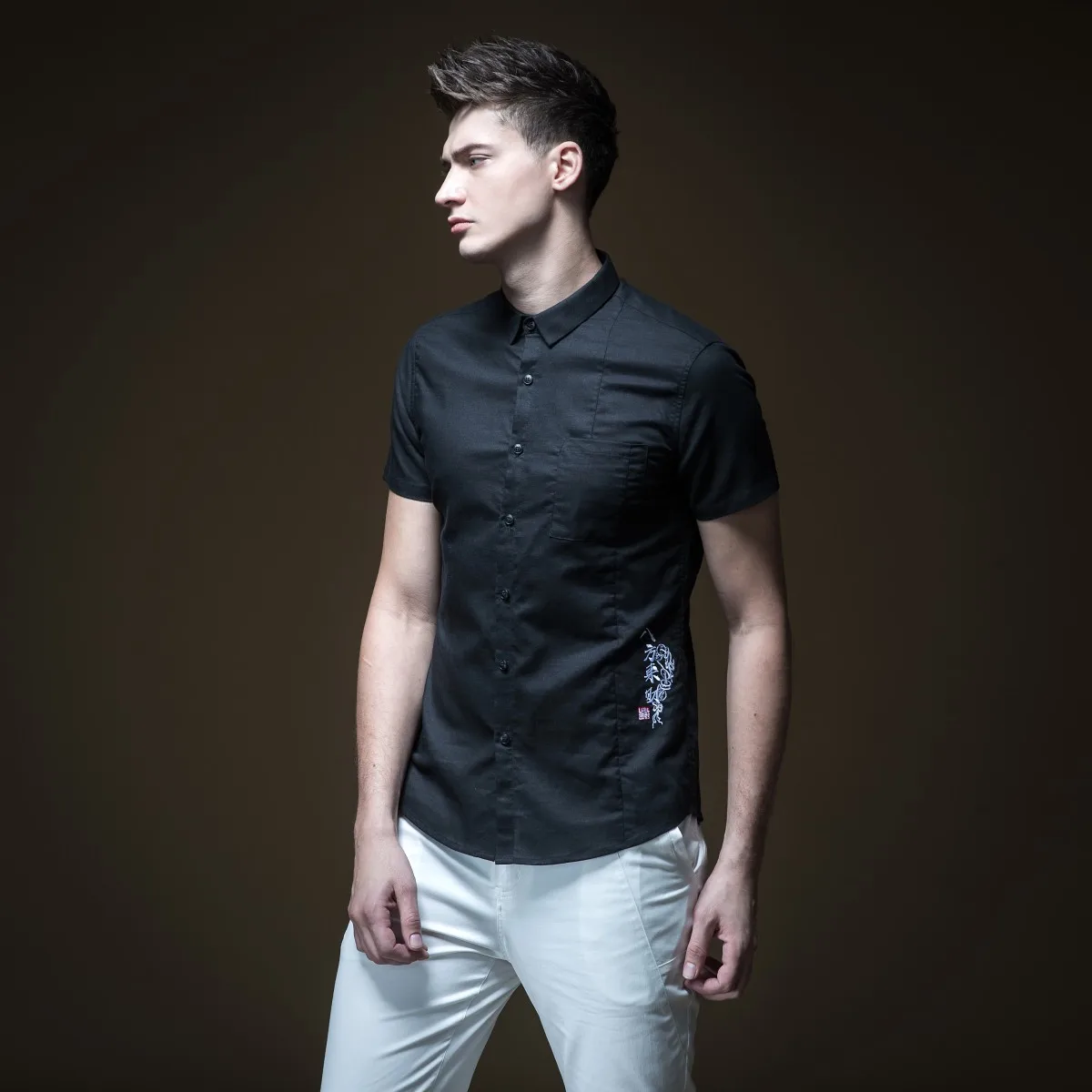 Мужская хлопковая рубашка с короткими рукавами и вышивкой Camisa Social Made Новинка