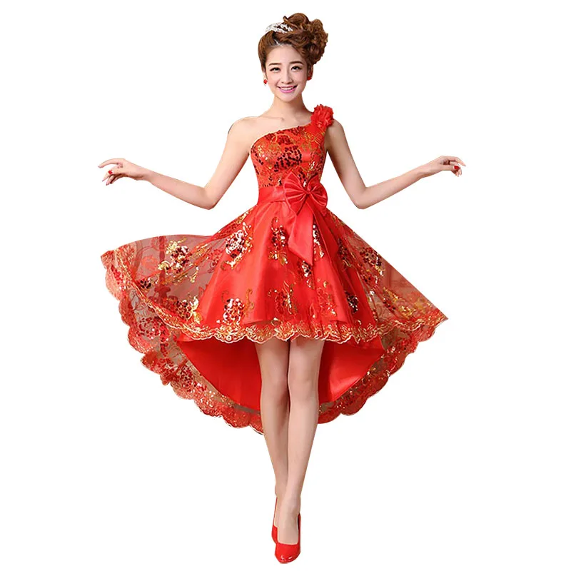 Новый стиль одно плечо золотые блестки цветок красное платье короткое спереди