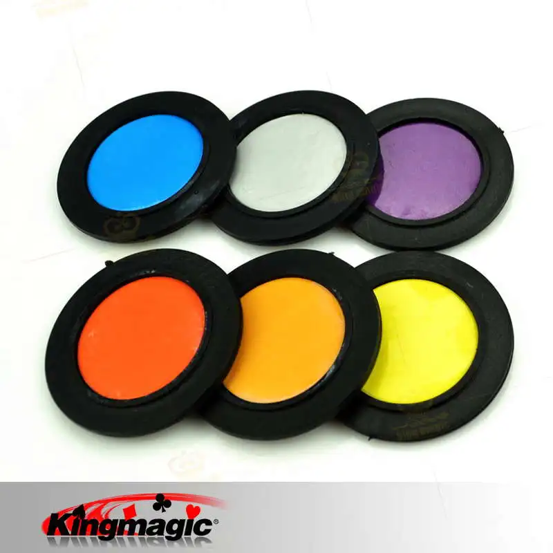 Волшебный реквизит для магических игрушек крупным планом | Игрушки и хобби