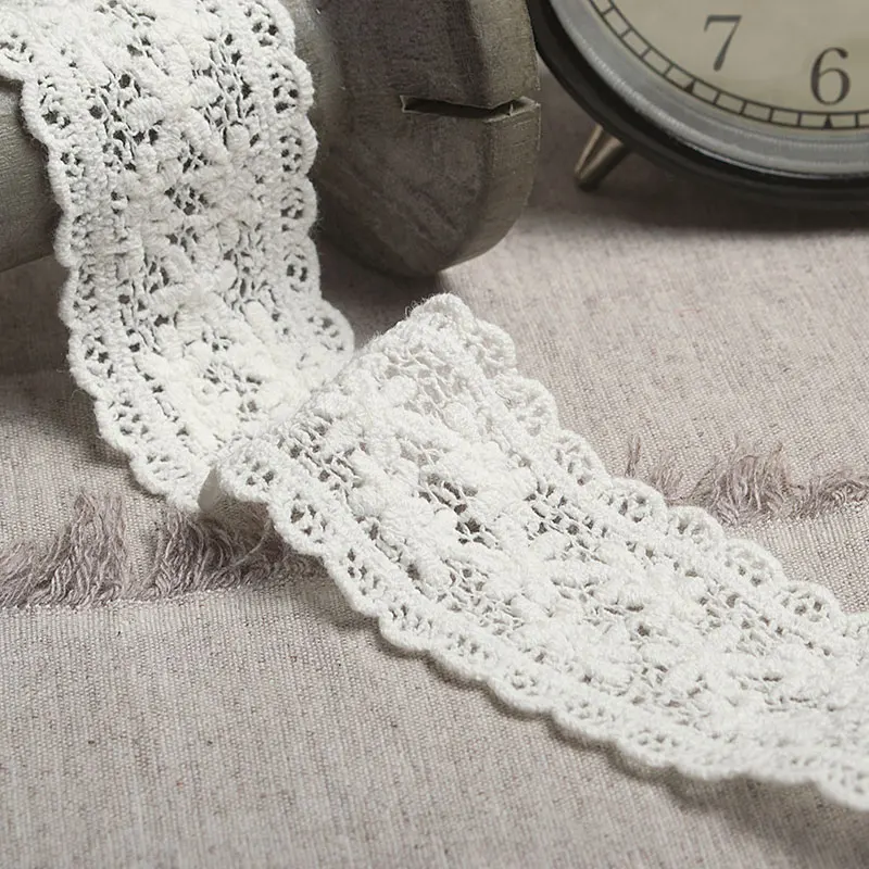

10Yards 3cm Width Free Shipping Boutique Lace Fabric Ribbon Border Lace Trim Water Soluble Sewing Material YY839
