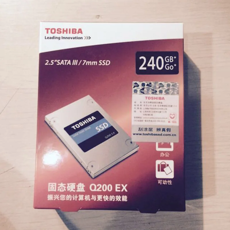 TOSHIBA 240 , Q200EX MLC 2, 5 SATAIII SSD 5400 / 8     Deaktop PC