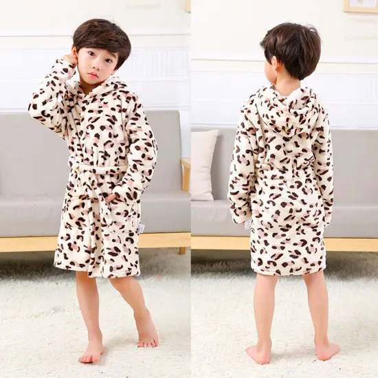 Мультяшное детское одеяние Flannel Child Boy Girl Robe Смазливая животное с капюшоном Халаты с длинным рукавом Мальчики Халат Детская одежда - Цвет: Twilight leopard
