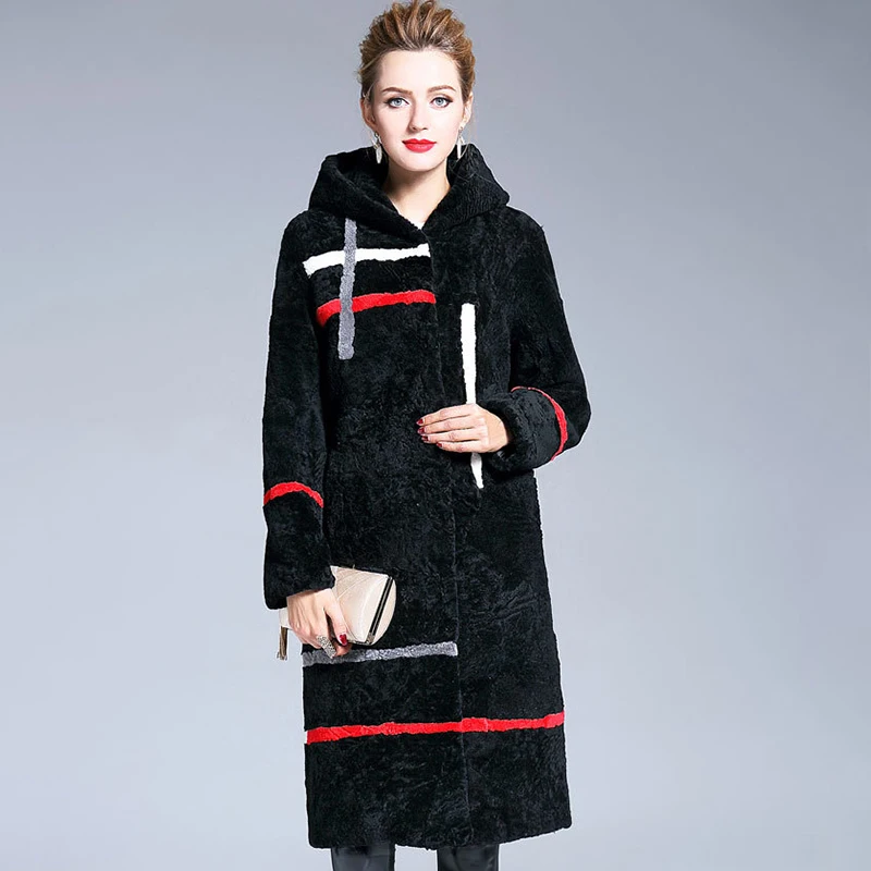 Женское пальто с геометрическими линиями LVCHI зимнее из натурального меха ягненка