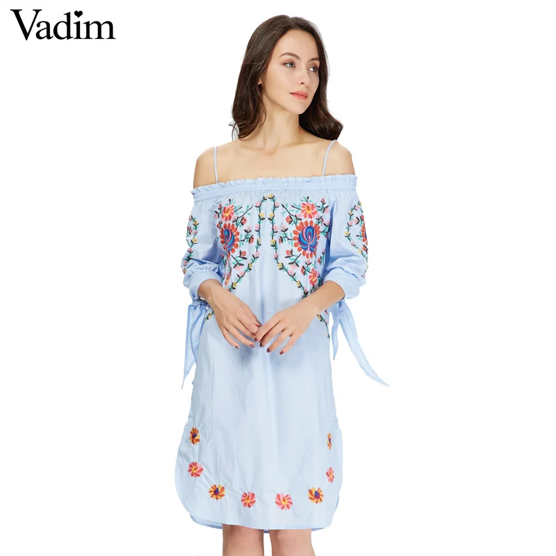 Женское платье Vadim Повседневное на бретельках с цветочной вышивкой и бантом боку