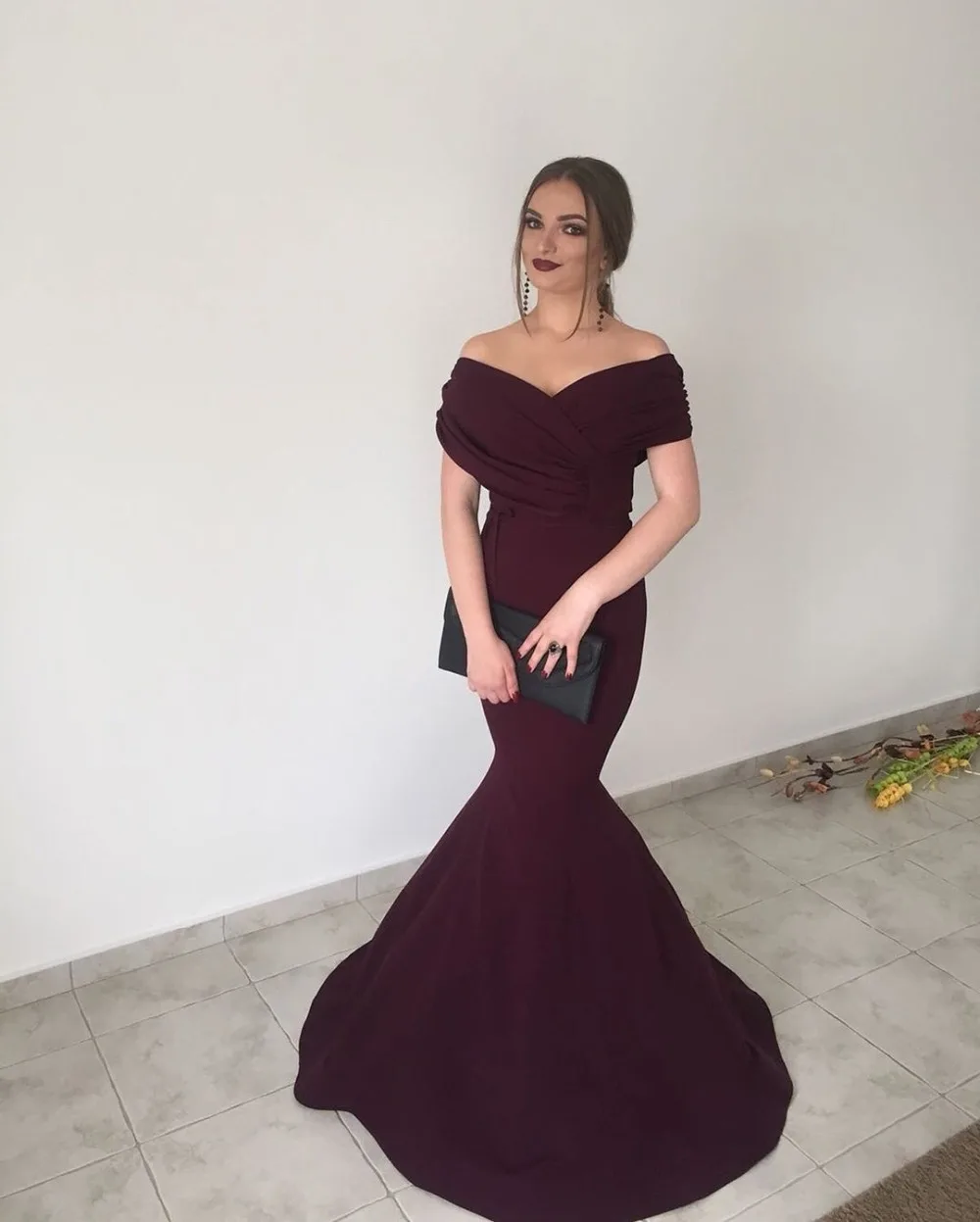 

Elegant Off the Shoulder Mermaid Prom Dress V Neck Simple Long Womens Formal Evening Dresses Plus Size High Quality Party Gowns