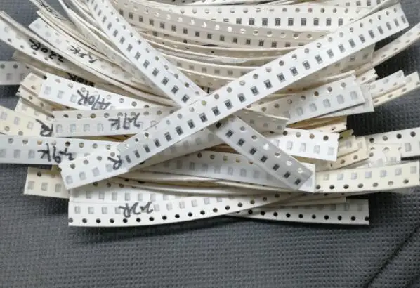 100 шт. 2512 резистор smd 82R 75R R020 220R 470R 100R 5% 1 Вт = черный белый Синий зеленый 470 желтый
