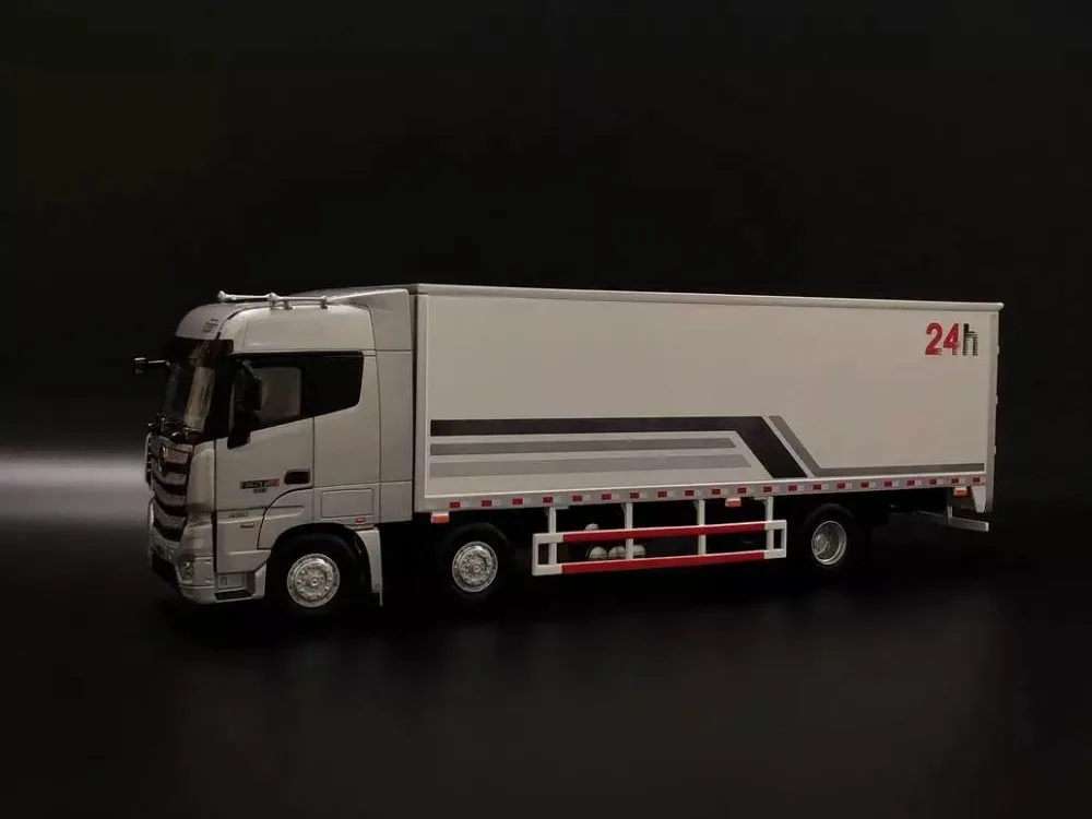 Коллекционная модель из сплава подарок в масштабе 1:36 Foton Auman EST-A 6X2