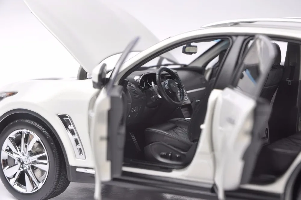 1:18 литая модель для Infiniti QX70 Белый внедорожник игрушечный автомобиль миниатюрная коллекция подарок FX50 FX