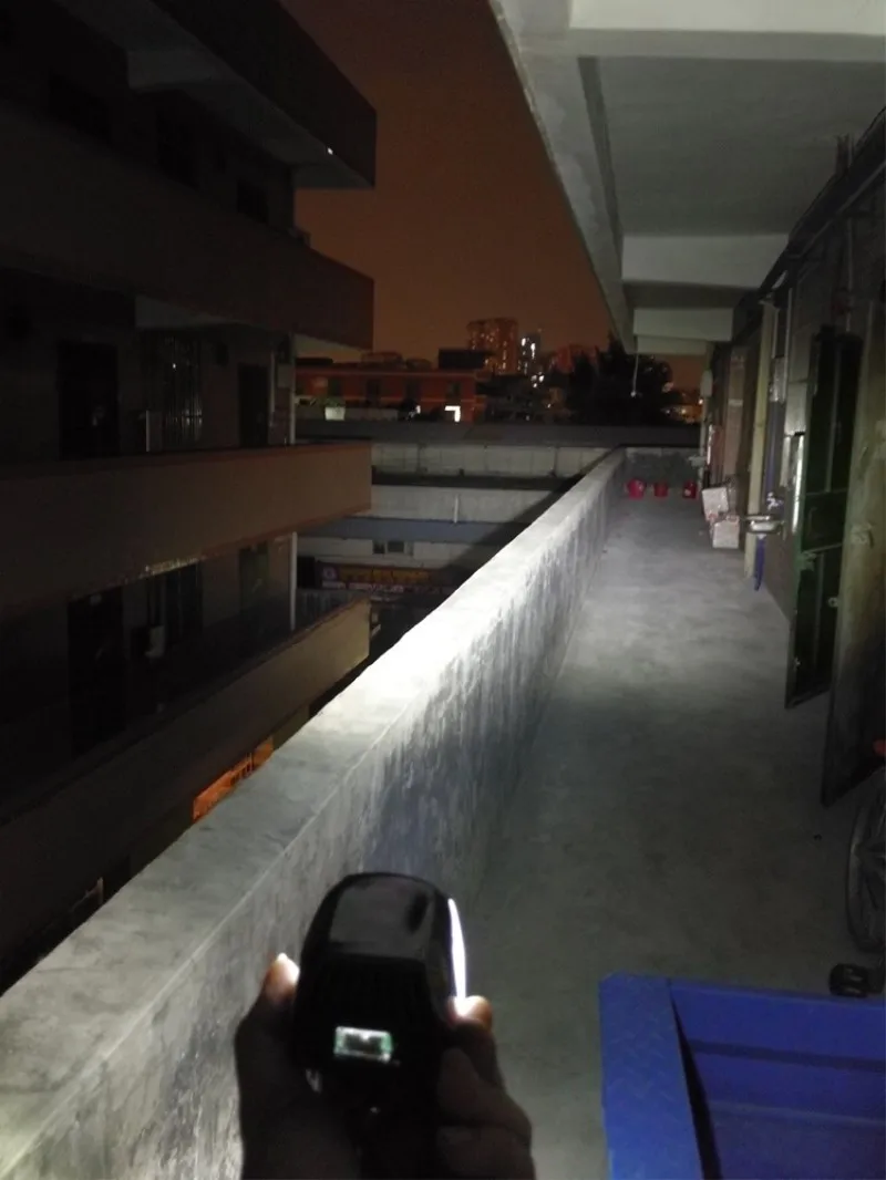 QIPO мотоцикл светодиодный headlampsScooter освещения 12V прожекторы ультра яркие красные/зеленые/2000LM с USB зарядный порт для мобильного телефона
