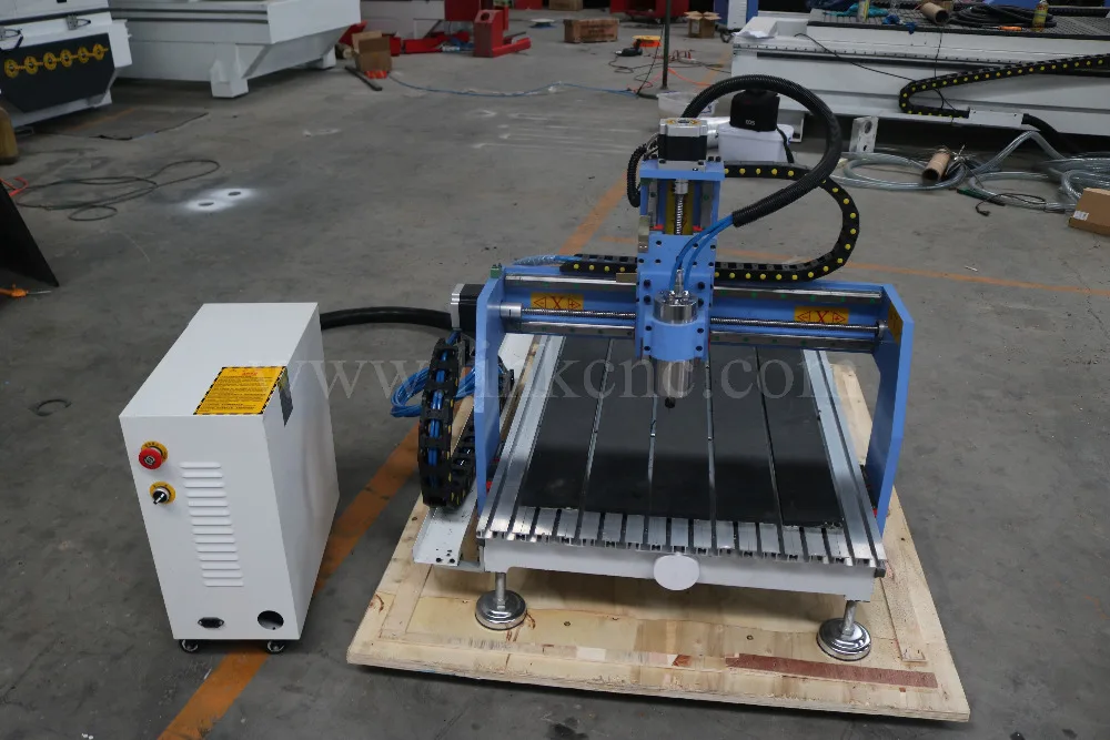 Высокоточный 3 осевой станок для резьбы по дереву/Китайский фрезерный с ЧПУ