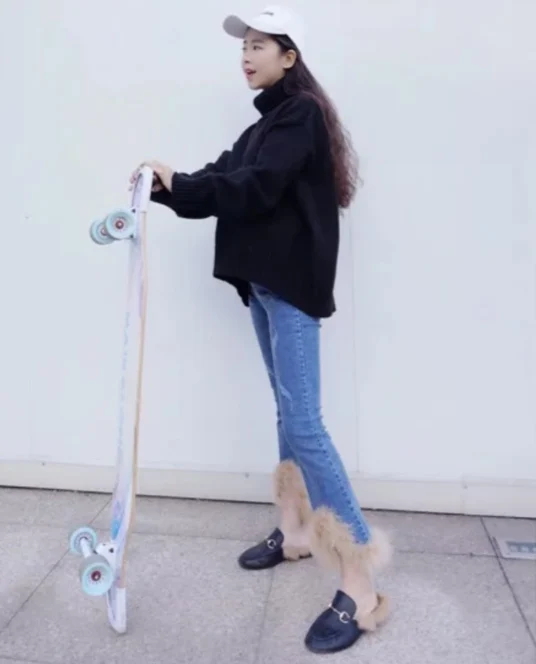 Качественные джинсы для женщин 2018 модные обтягивающие брюки расклешенные с