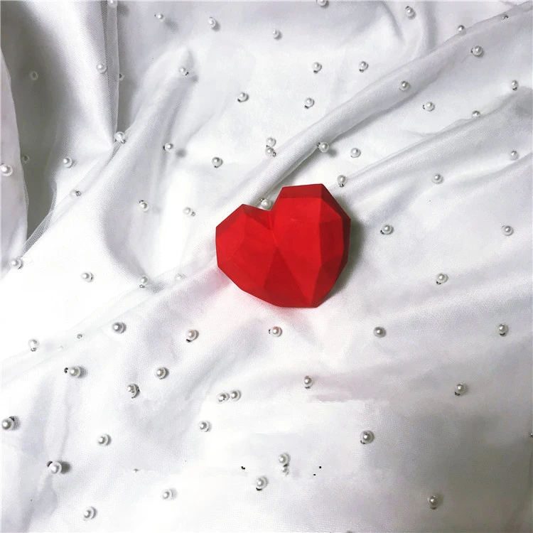 Красные украшения в виде сердца автомобильные вентиляционные отверстия