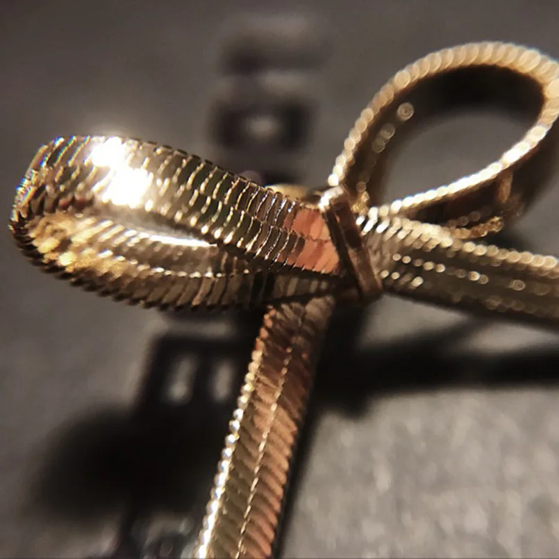 Сексуальные женские милые модные серьги с металлическим галстуком-бабочкой и