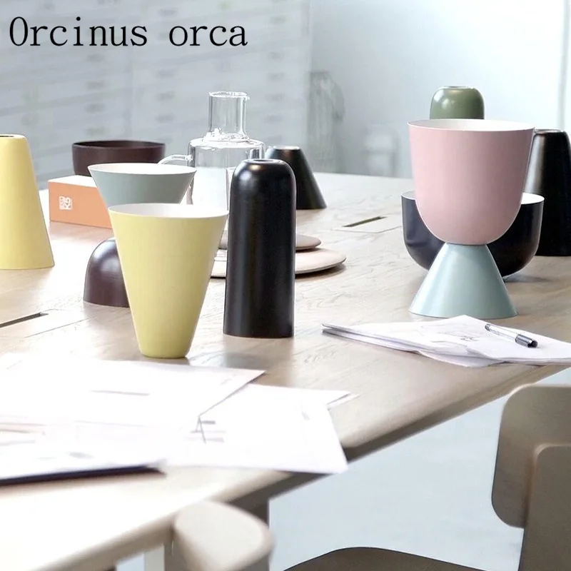 Offerte Nordic Moderno Semplice Singolo Colore Di Corrispondenza Lampadari Bar Camera Da Letto Ristoranti Personalità Creativa Lampadario Decorativo