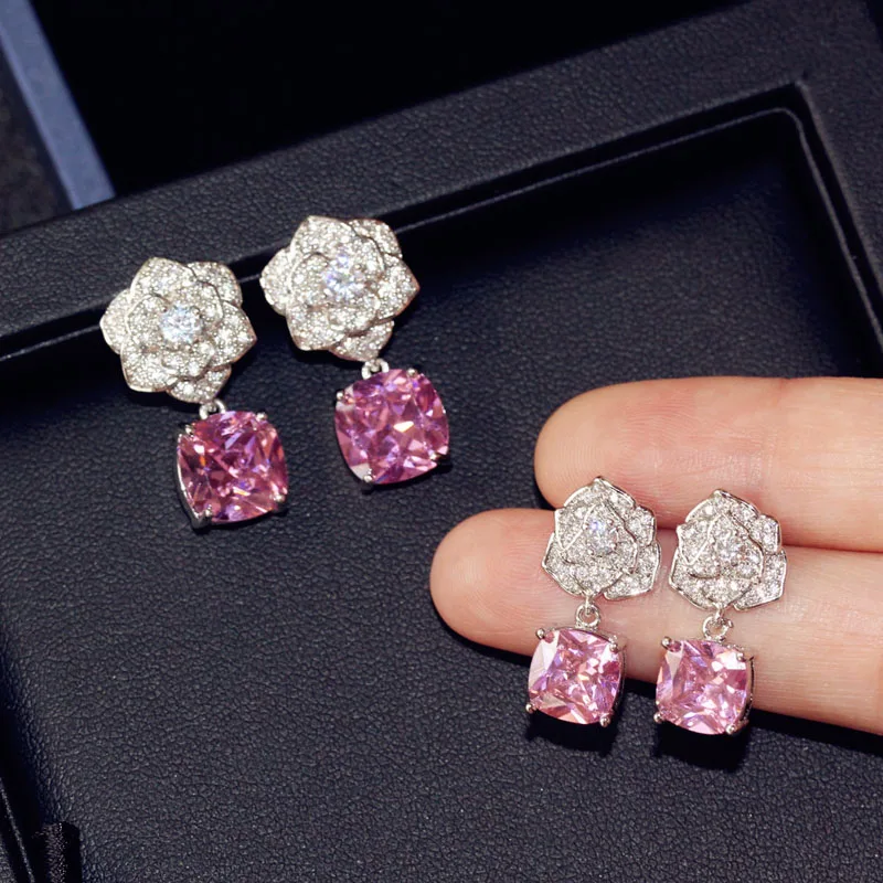Серьги подвески женские с квадратным фианитом милые серьги камнями камелии или