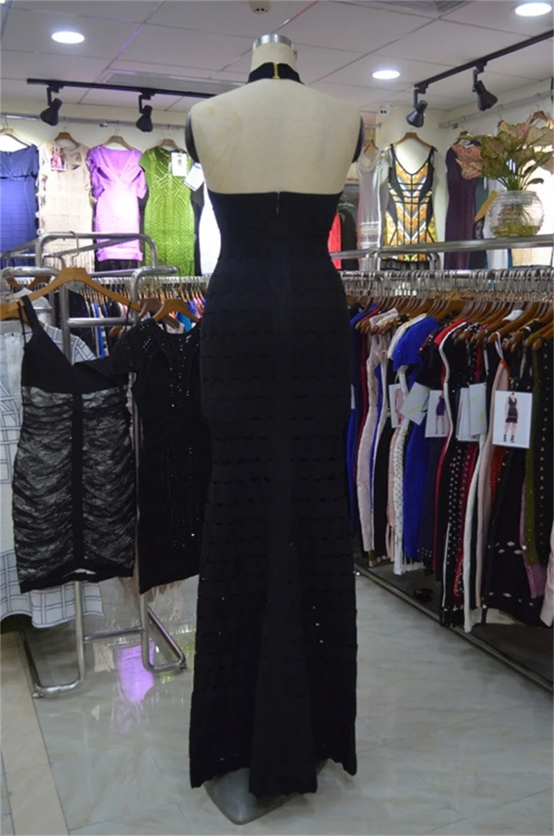 Модное платье с лямкой на шее женское сексуальное облегающее вырезами длинное