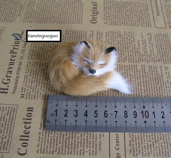 Маленькая милая игрушка-симулятор лисы из смолы и меха коричневая мини кукла