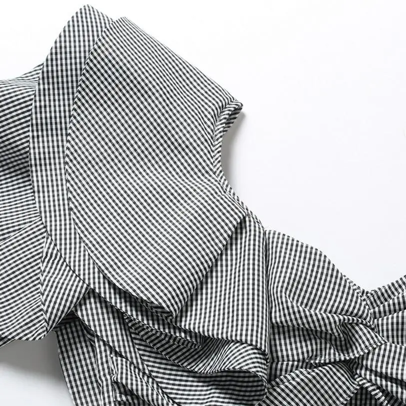 

2018 Summer New Europe and the United Sexy Dew Shoulder Irregular strapless Tops blouse Women Slim ruffles Sleeveless ShirtL298