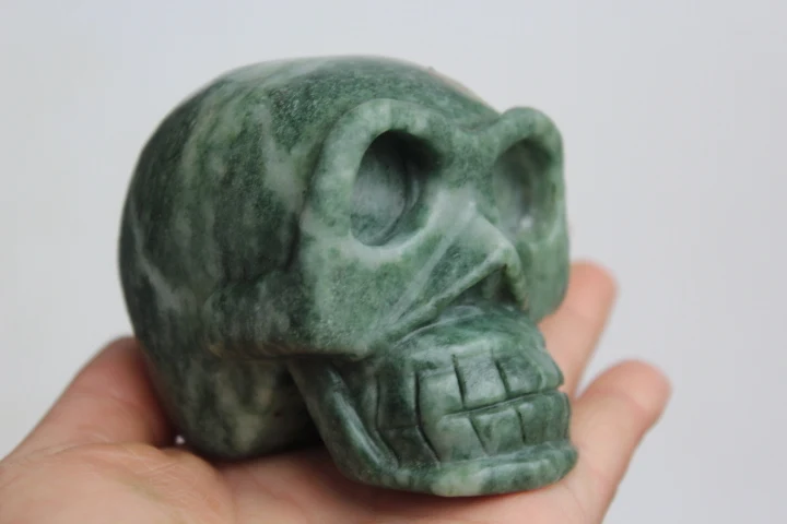 

AAA+ Natural green jasper QUARTZ CRYSTAL skull HEALING
